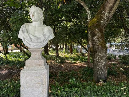 Estátua de Apolo no jardim do Museu de Lisboa - Palácio Pimenta