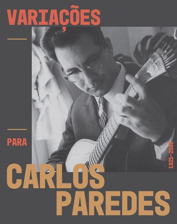 Book cover with a photo of the musician Carlos Paredes playing guitar
